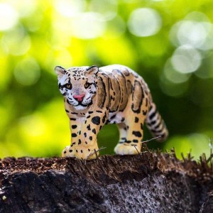 Димчатий леопард Safari Ltd 100239 Димчатий леопард Safari Ltd 100239